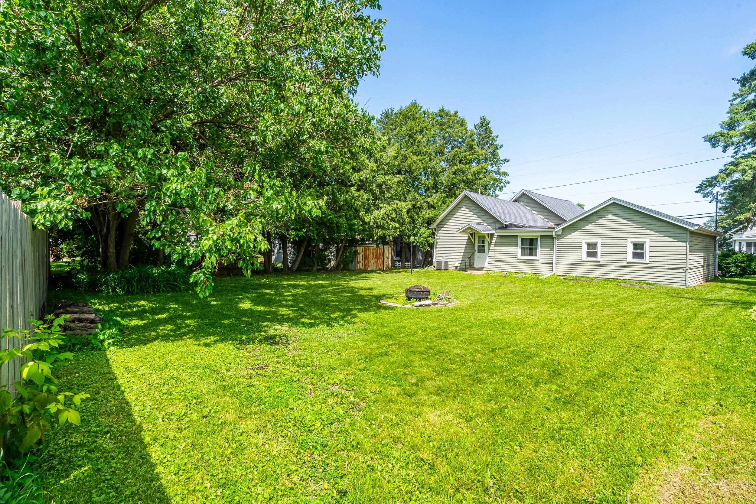Property Photo: 1329 Central Street WI 54901