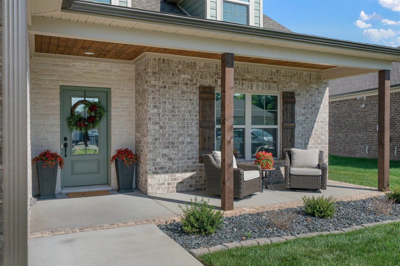 Property Photo: 373 Olympia Court KY 42103
