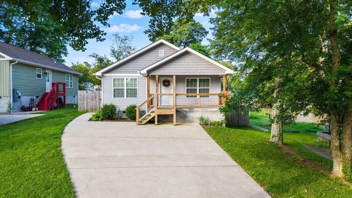 Property Photo:  908 28th Street SE  TN 37323 