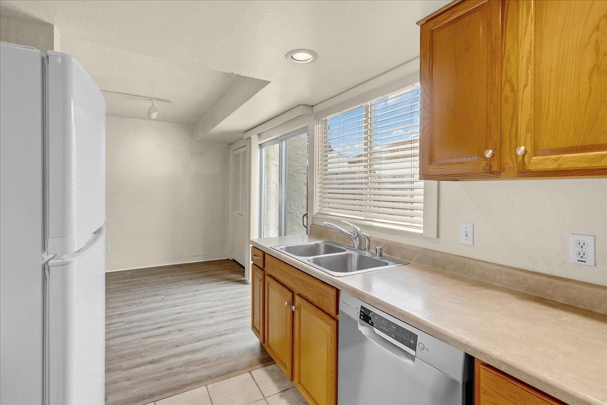 3137 Seacrest Avenue 17  Marina CA 93933 photo