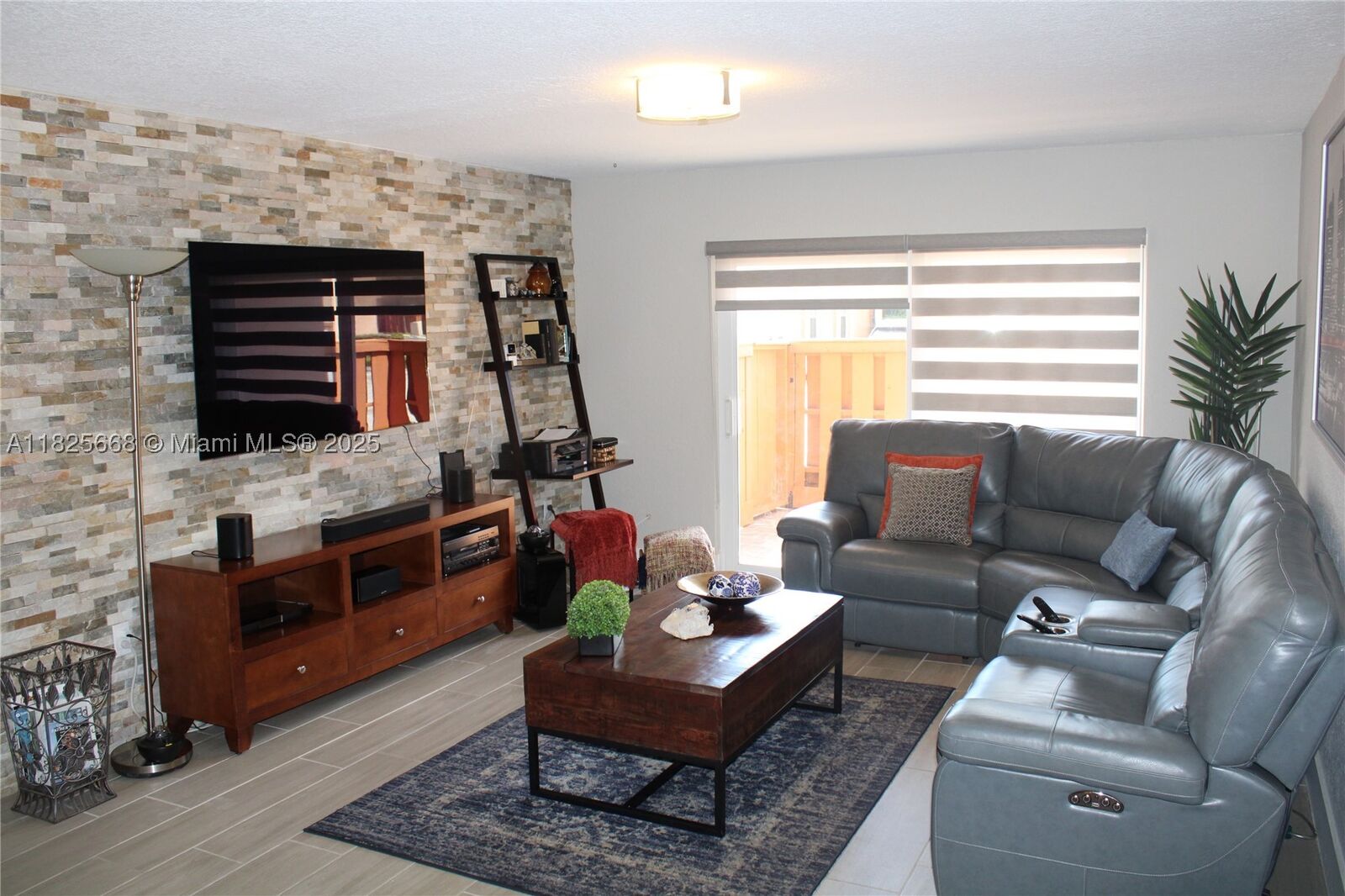 Property Photo:  7201 Miami Lakes Dr B13  FL 33014 