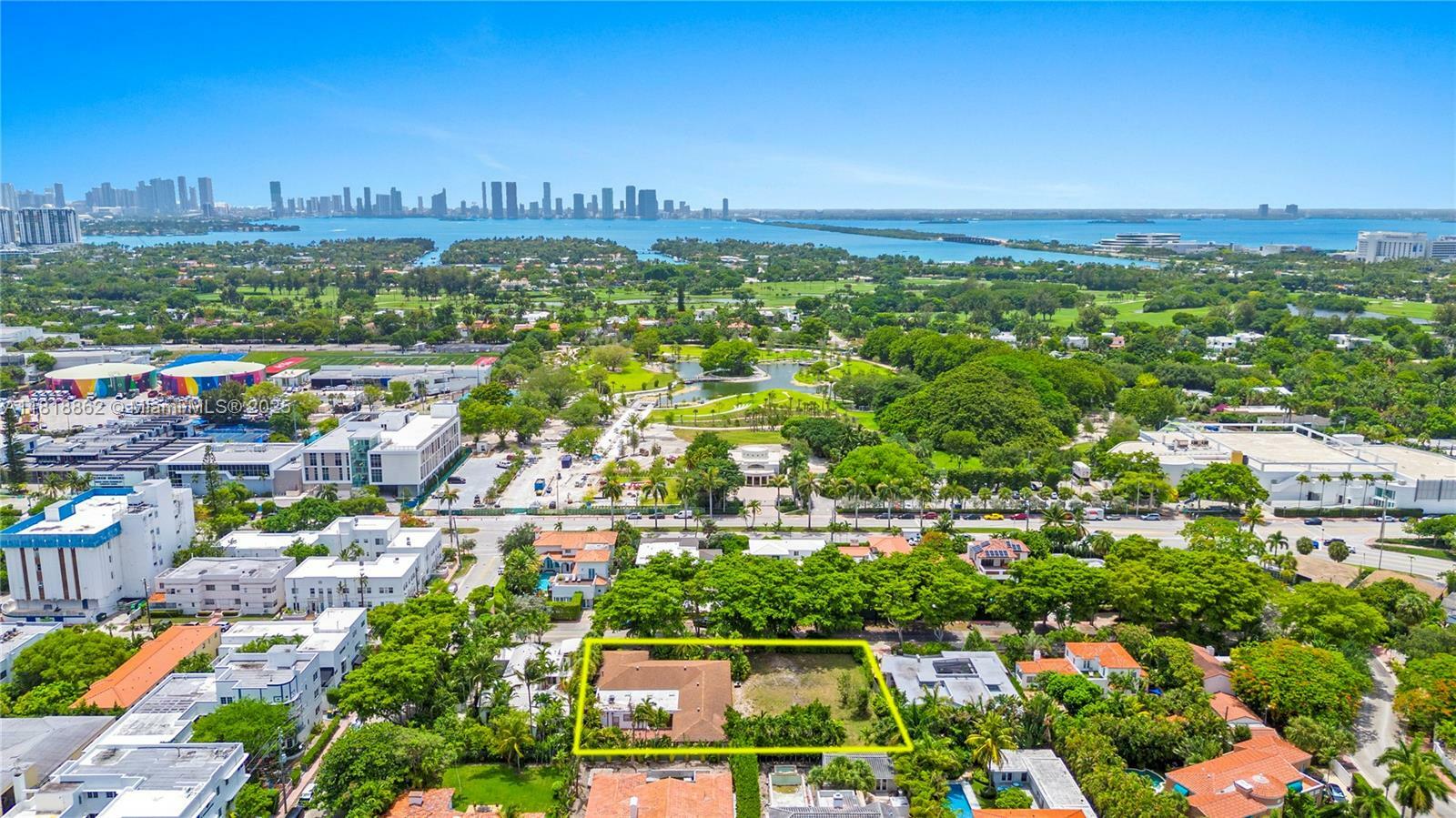 Property Photo: 2525 Flamingo Pl FL 33140