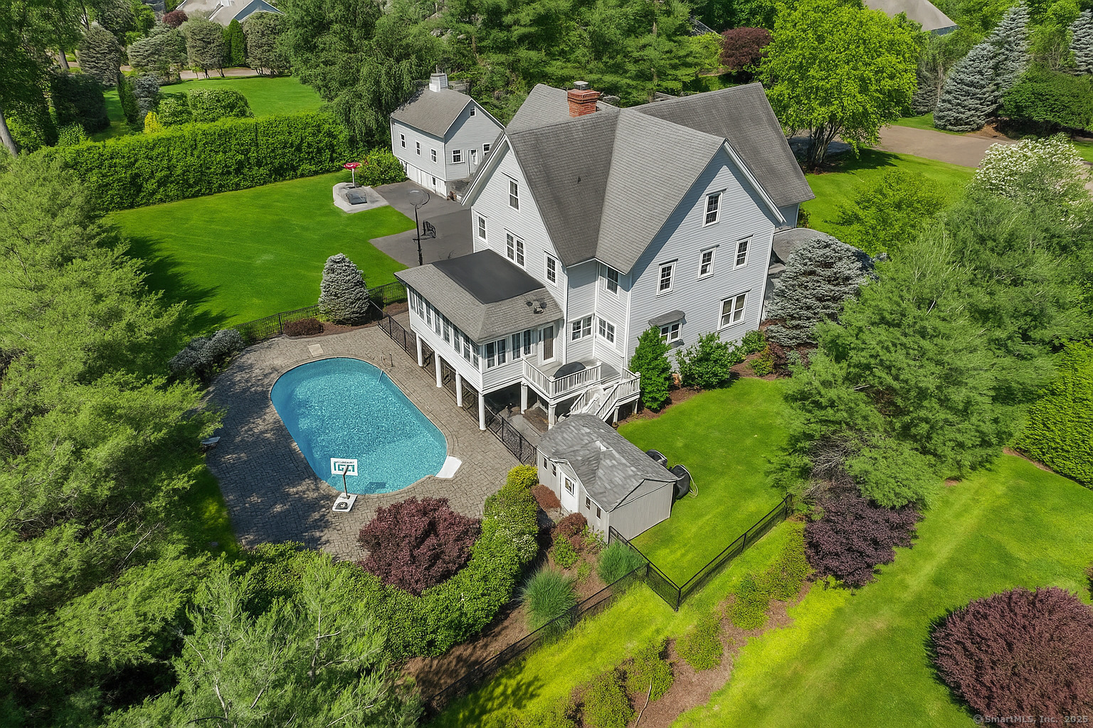 Property Photo:  11 Audubon Lane  CT 06611 