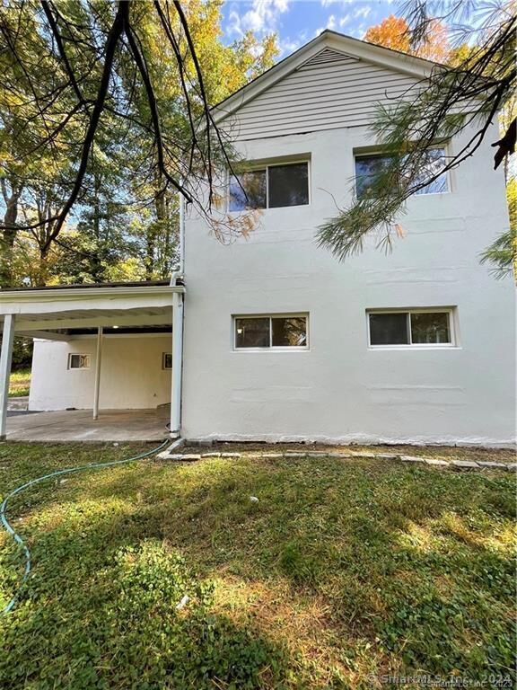 Property Photo:  86 Pocahontas Road  CT 06896 