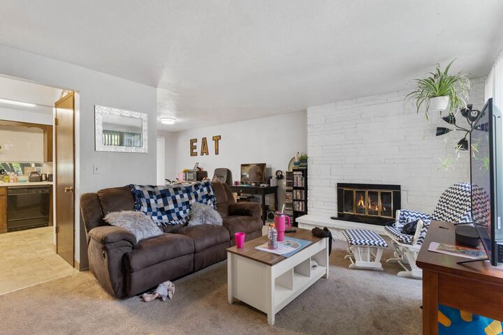 Property Photo:  10024-10026 N Whitworth Dr  WA 99218 