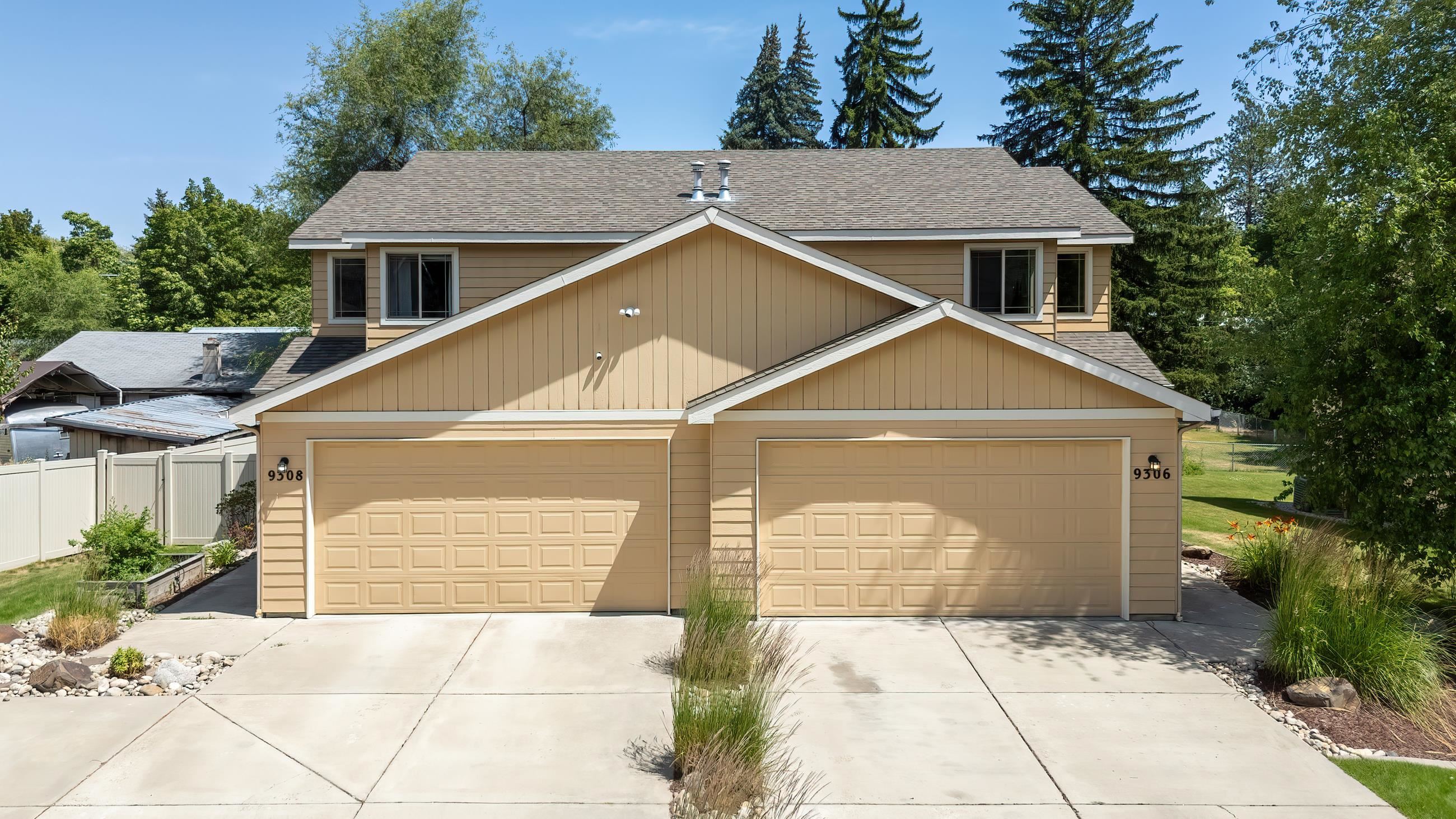 Property Photo: 9306 N Mountain Ln 9308 WA 99218
