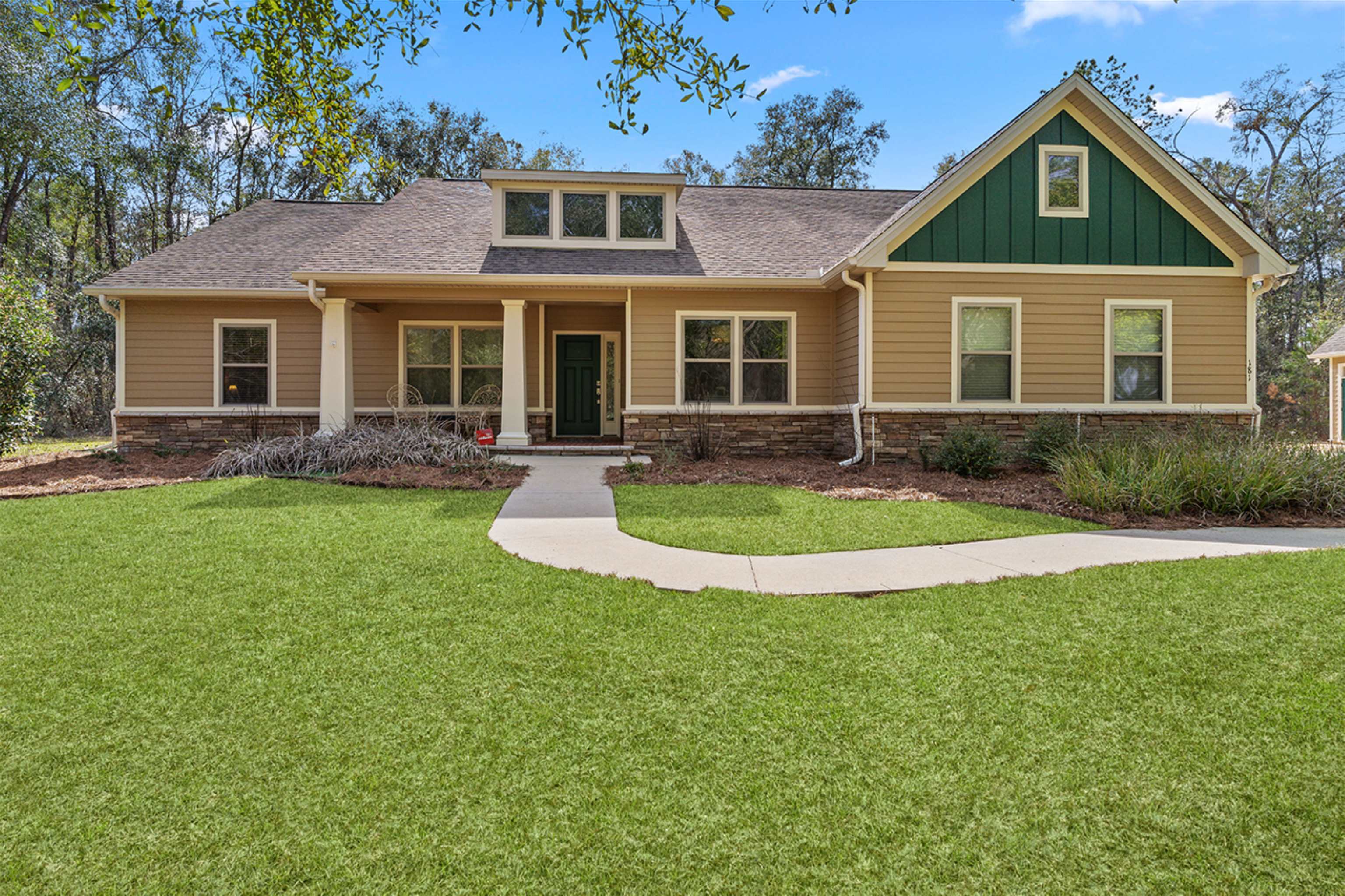 Property Photo: 181 Heritage Blvd FL 32344