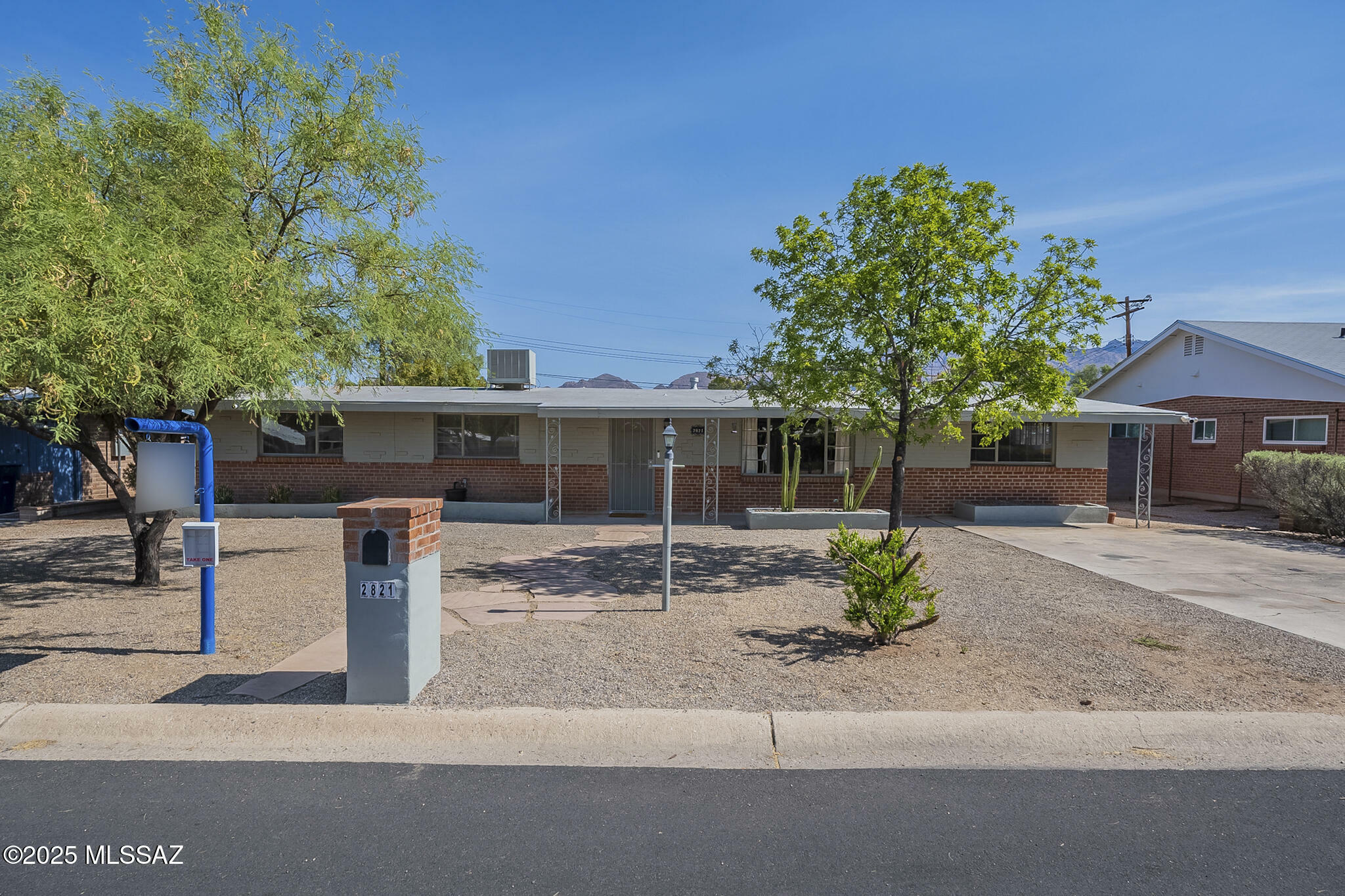 Property Photo: 2821 E Greenlee Street AZ 85716