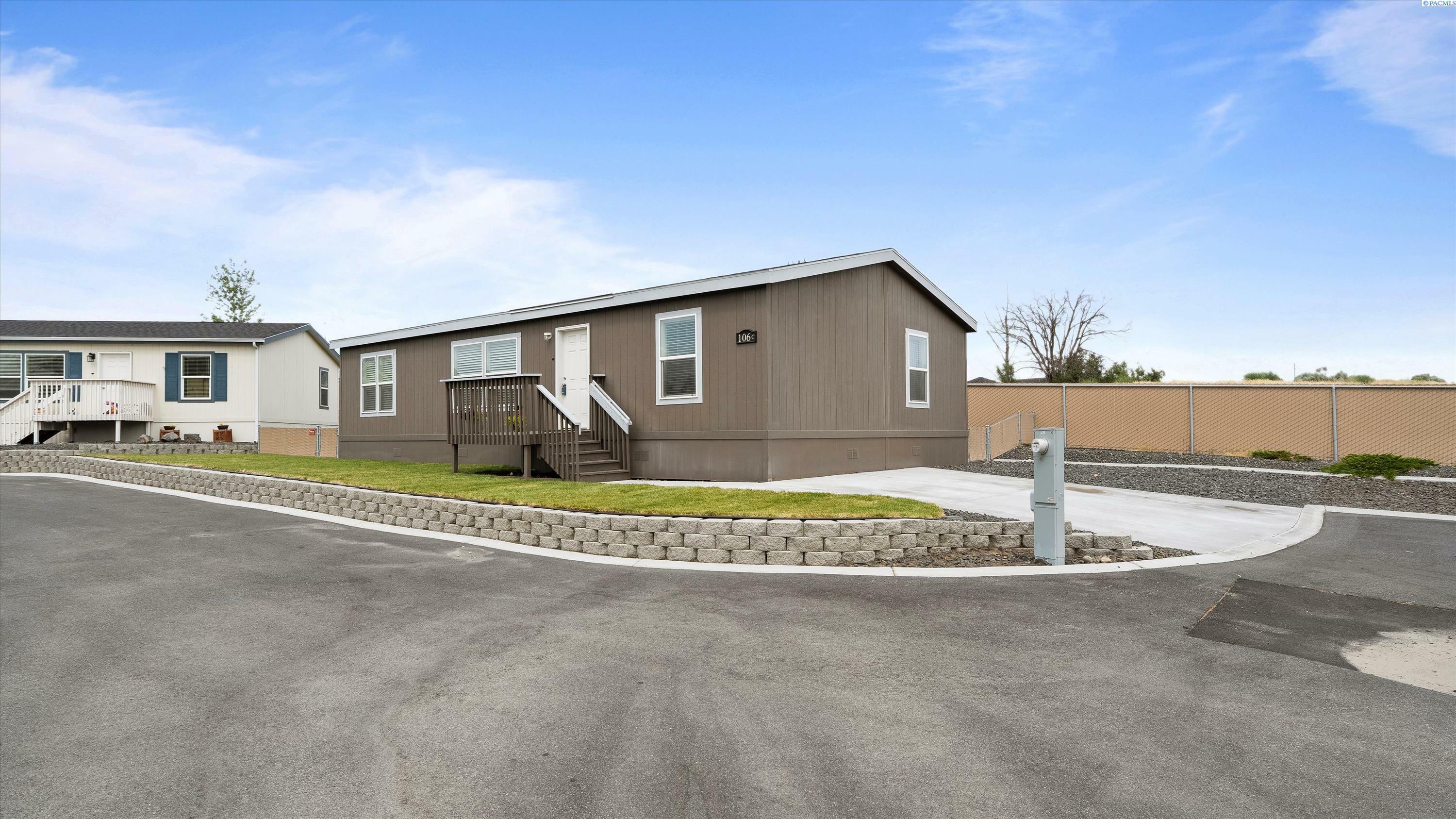 Property Photo: 3517 Road 84, 106C WA 99301
