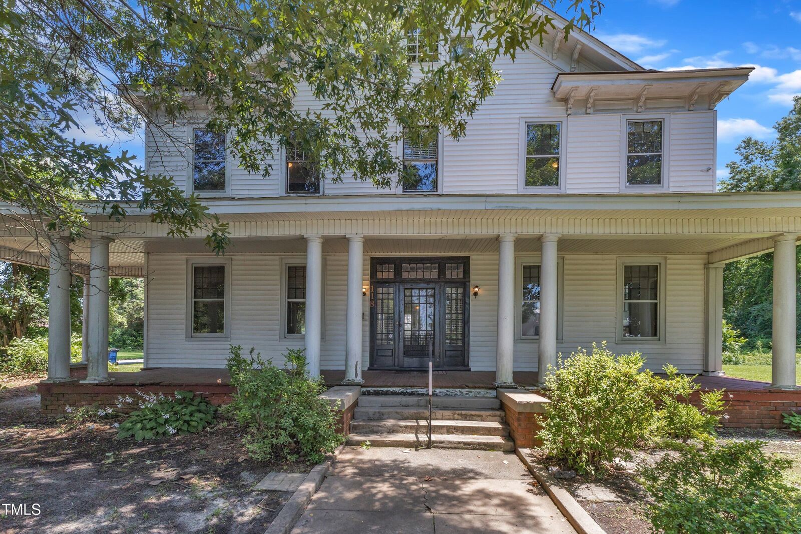 Property Photo: 118 N 7th Street NC 27577