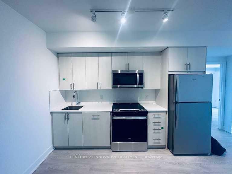 Property Photo: 2545 Simcoe Street N 618 ON L1L 0W3