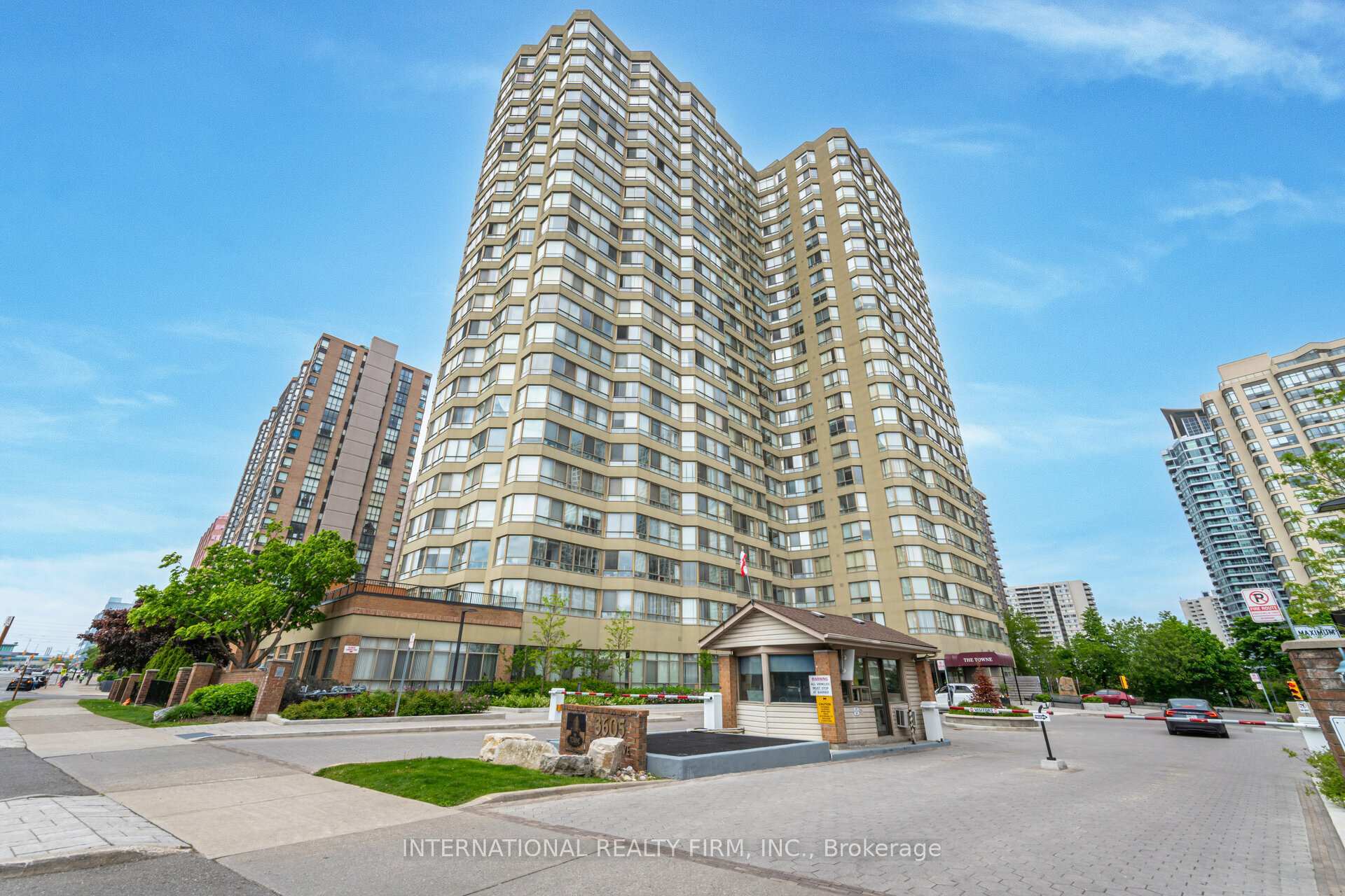 Property Photo: 3605 Kariya Drive 109B ON L5B 3J4