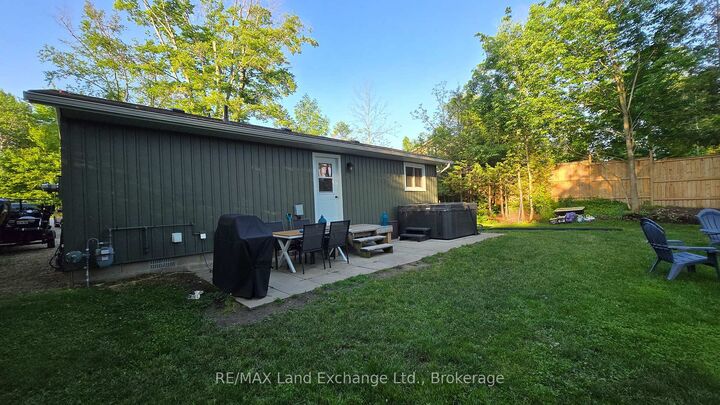 Property Photo:  306 Ojibwa Trail  ON N2Z 2X3 