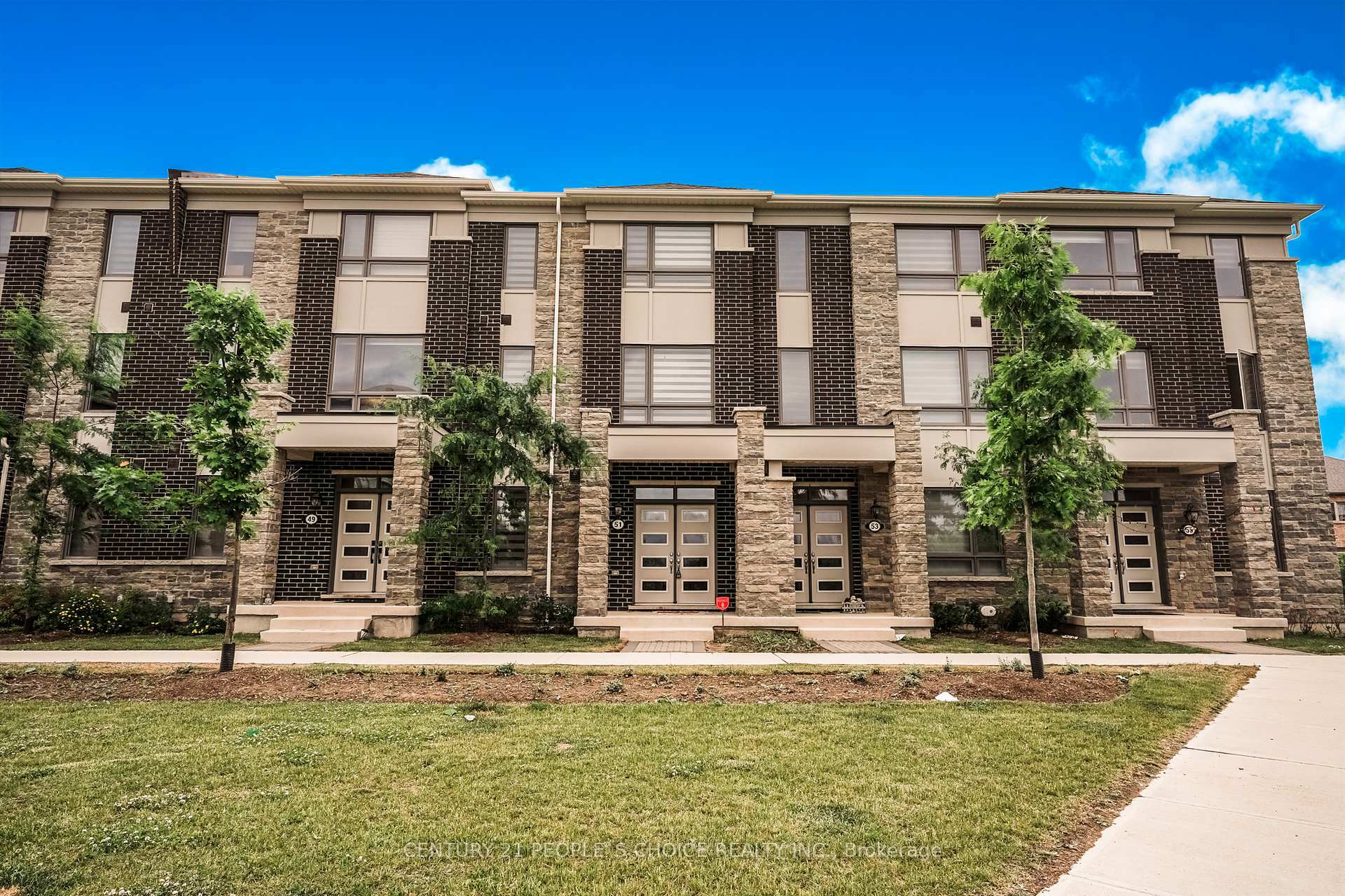 Property Photo: 51 Summer Wind Lane 42 ON L7A 5J2