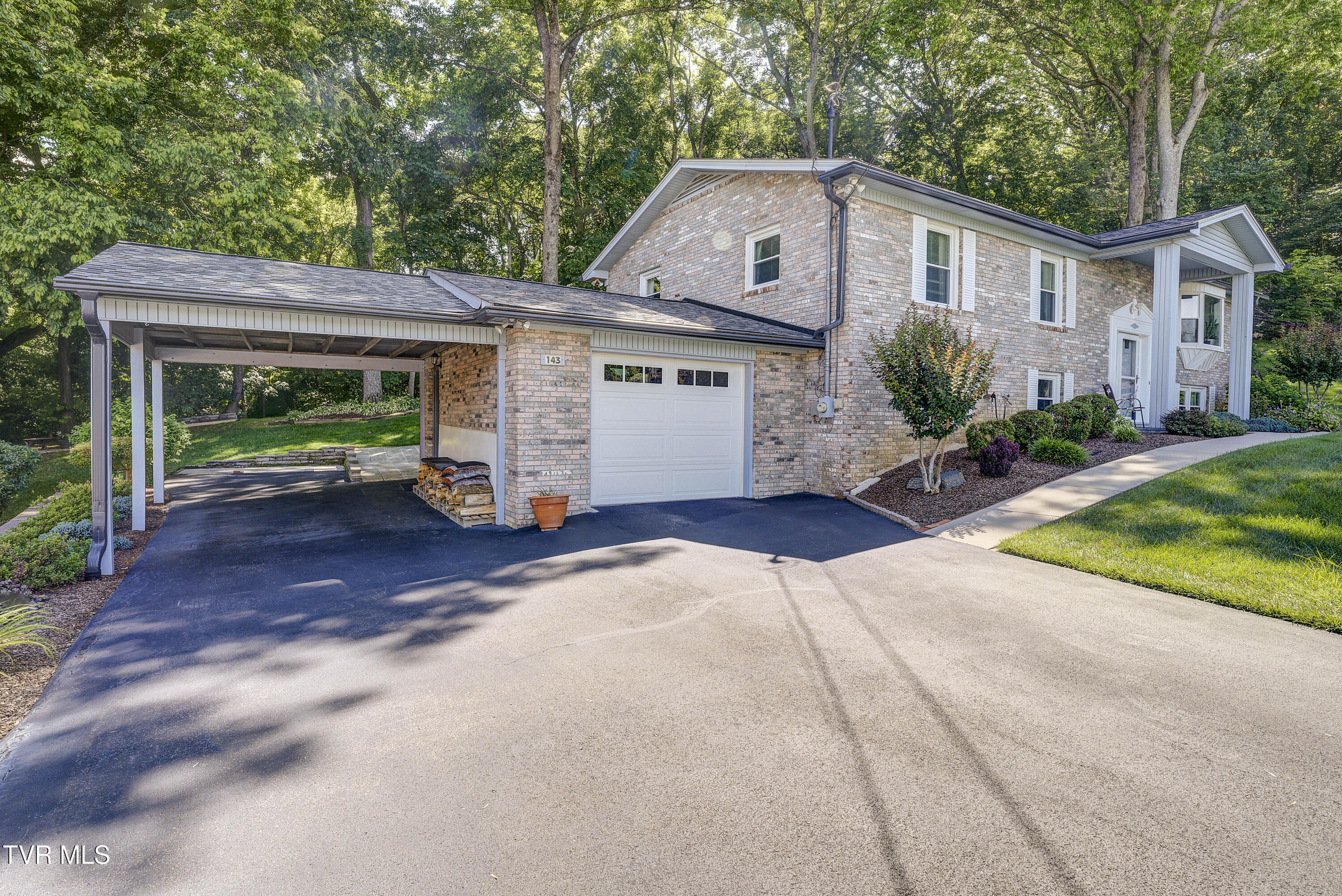 Property Photo: 143 Dawn Drive TN 37615