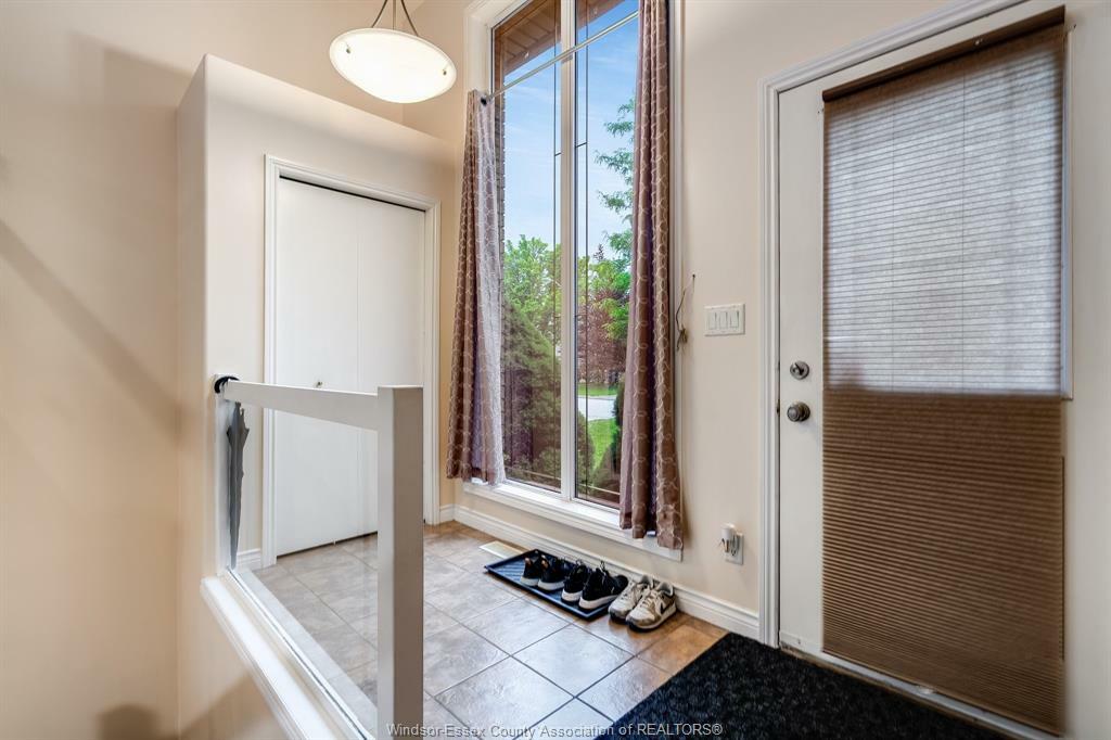 Photo de la propriété: 4244 Showdown Avenue ON N9G 3B1