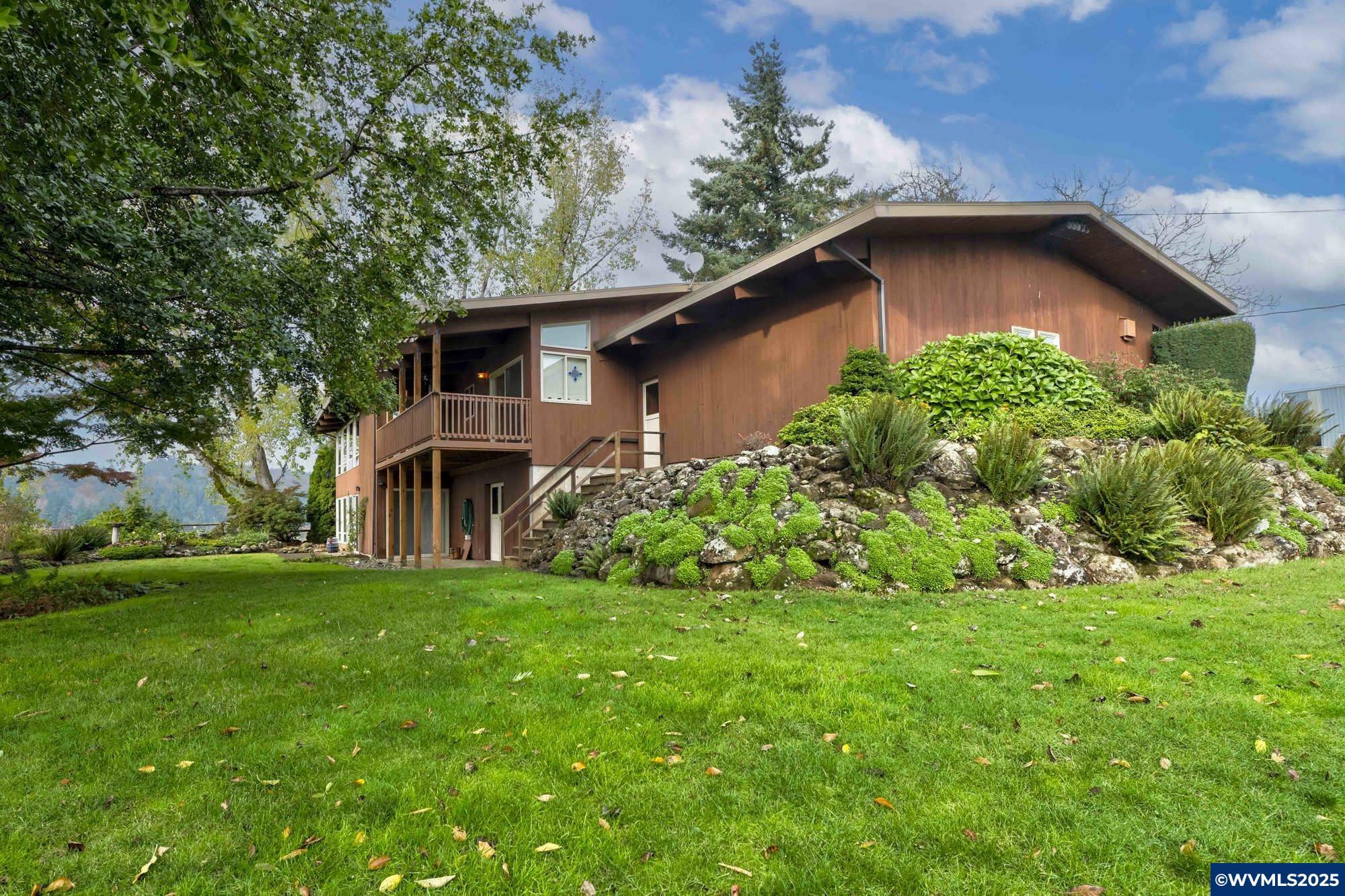 Property Photo: 2831 Brush College Rd W OR 97304