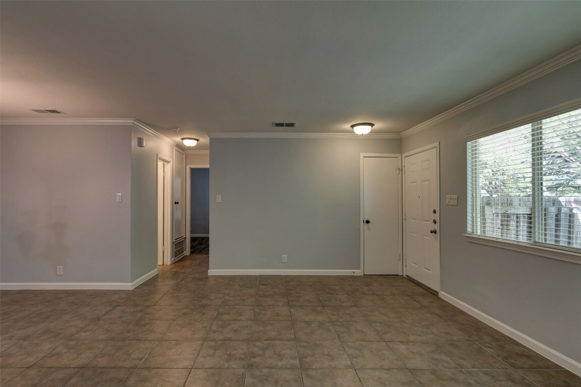 Property Photo:  800 Osage Drive A  TX 78641 