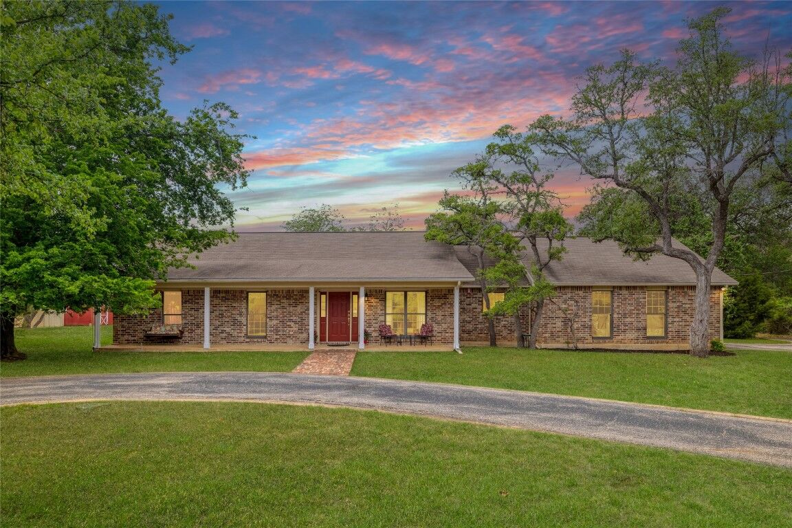 Property Photo: 133 Lakewood Trail TX 78641