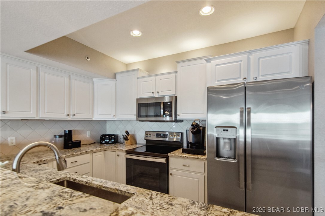 Property Photo: 68 Lighthouse Road 906 MO 65049