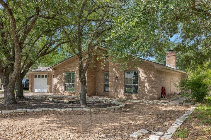 1810 Laura Lane  College Station TX 77840 photo