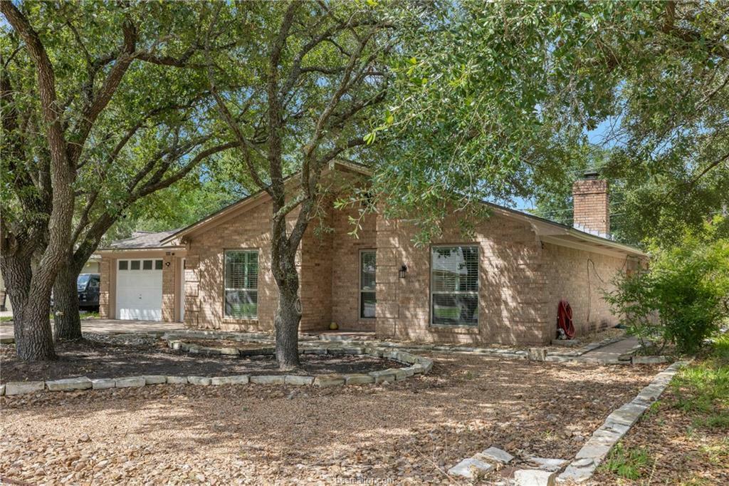 Property Photo: 1810 Laura Lane TX 77840