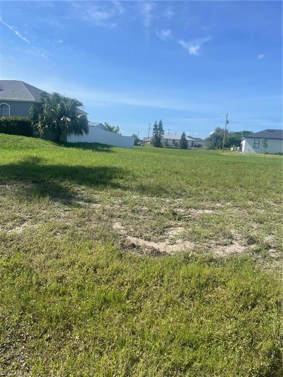 Property Photo: 1706 NW 5th St FL 33993