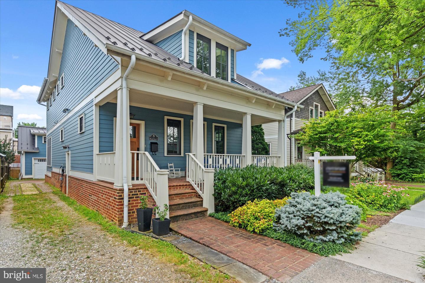 Property Photo: 9 E Walnut Street VA 22301