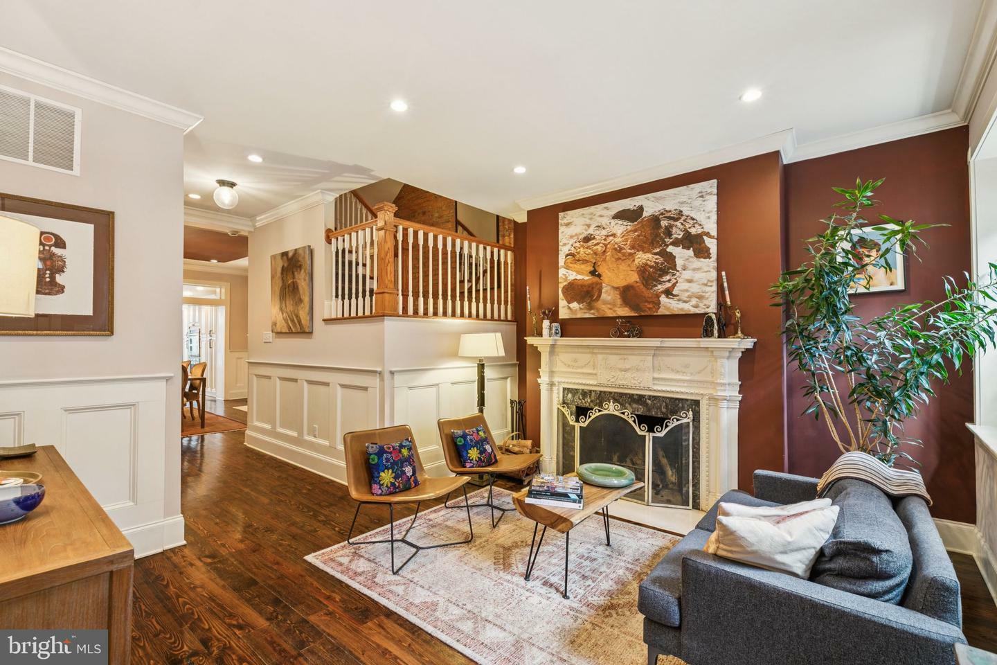 Property Photo: 241 Delancey Street PA 19106