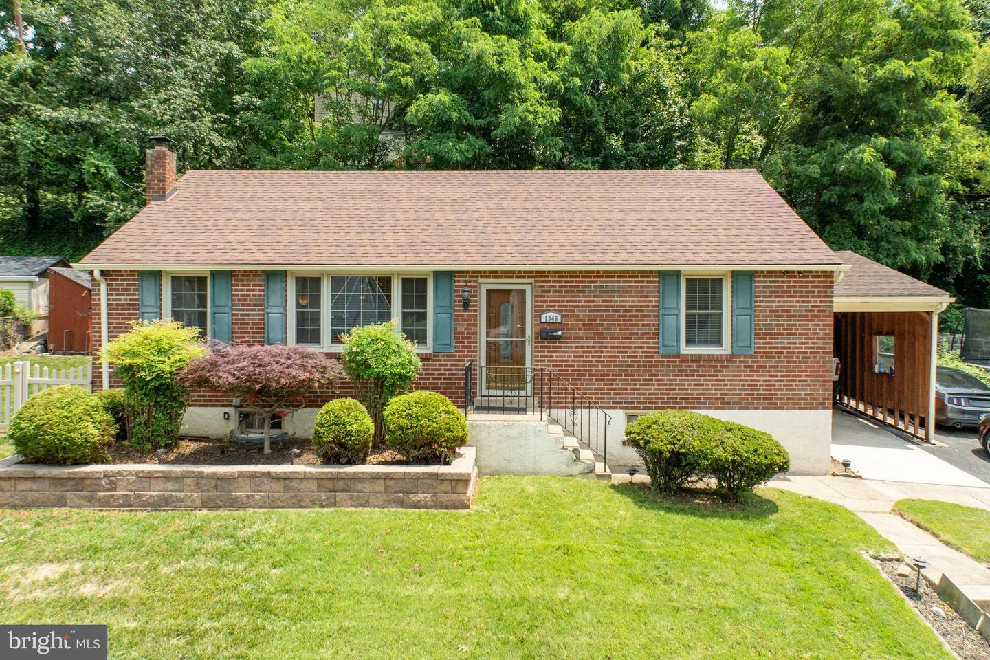 Property Photo:  1346 Valley Road  PA 19094 