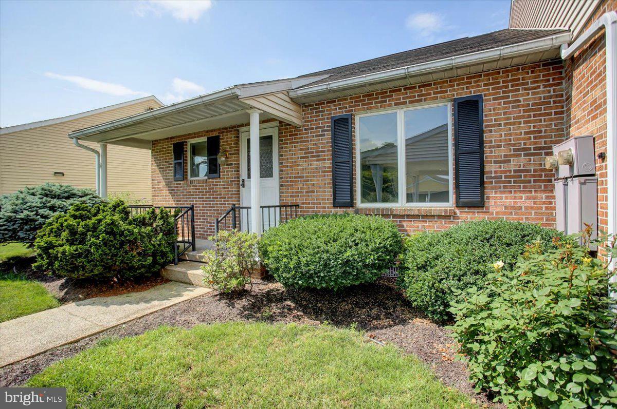 Property Photo: 1162 Westgate Drive PA 17201
