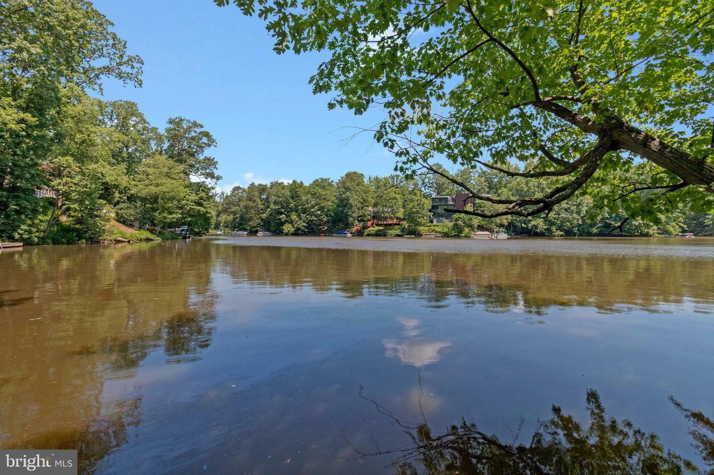 Property Photo: 6320 Crosswoods Circle VA 22044