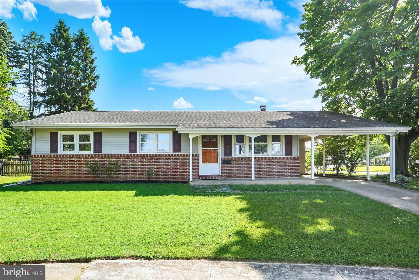 Property Photo: 1 Mayfair Court PA 17011