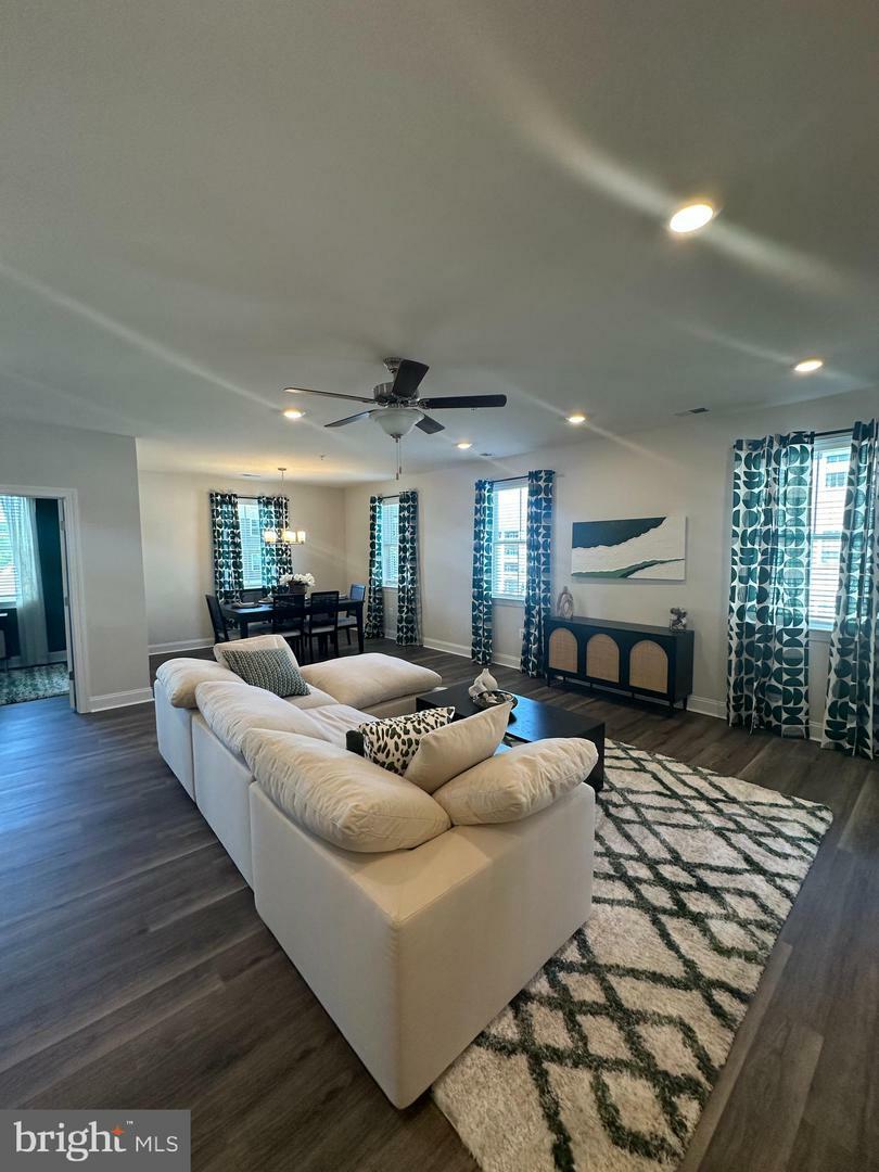 Property Photo: 406 Bold Ruler Court 302 MD 21078