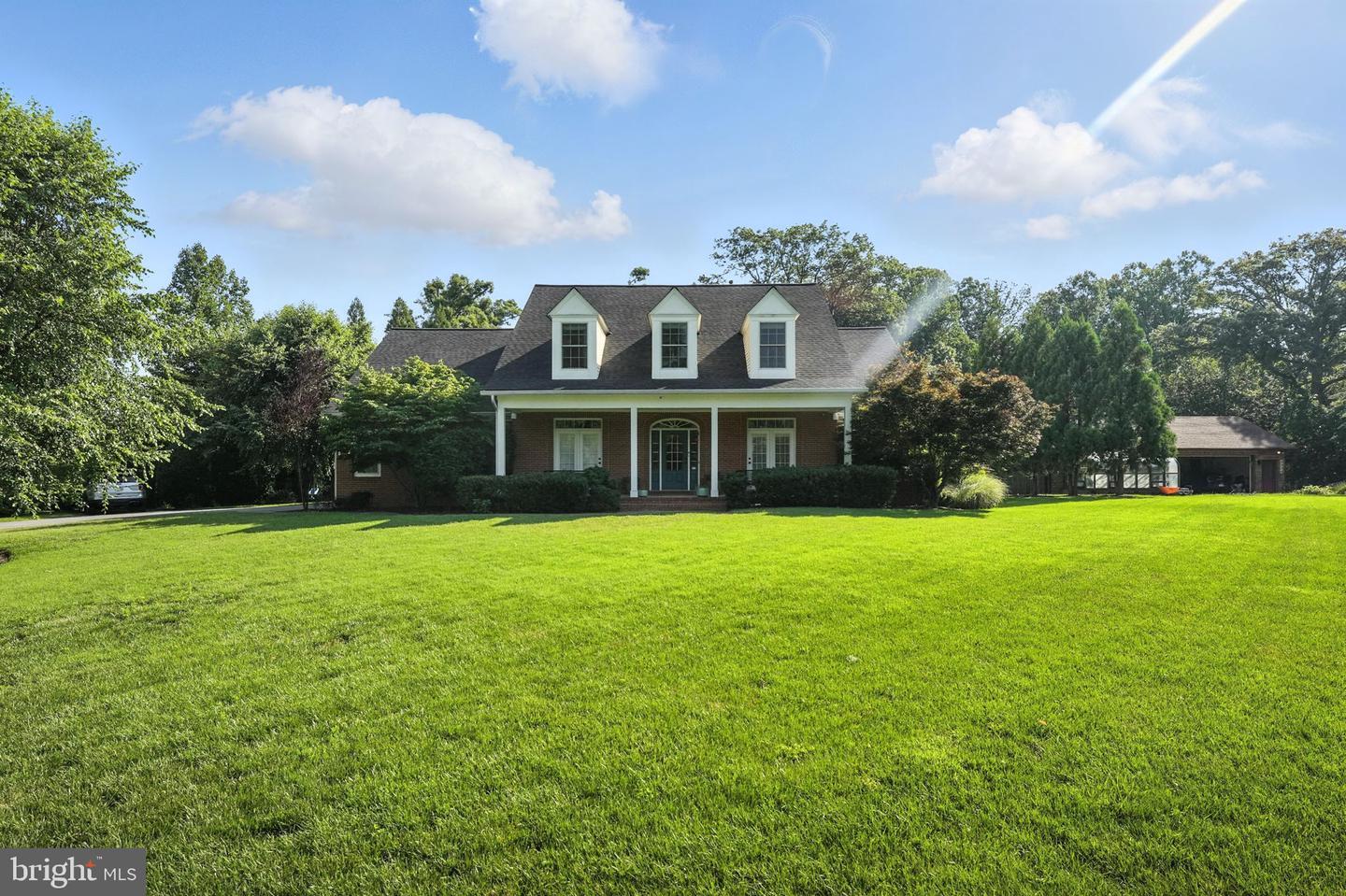 5611 Edgemont Drive  Alexandria VA 22310 photo