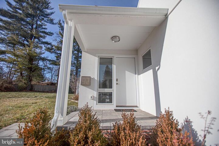 Property Photo:  92 Overbrook Drive  NJ 08540 