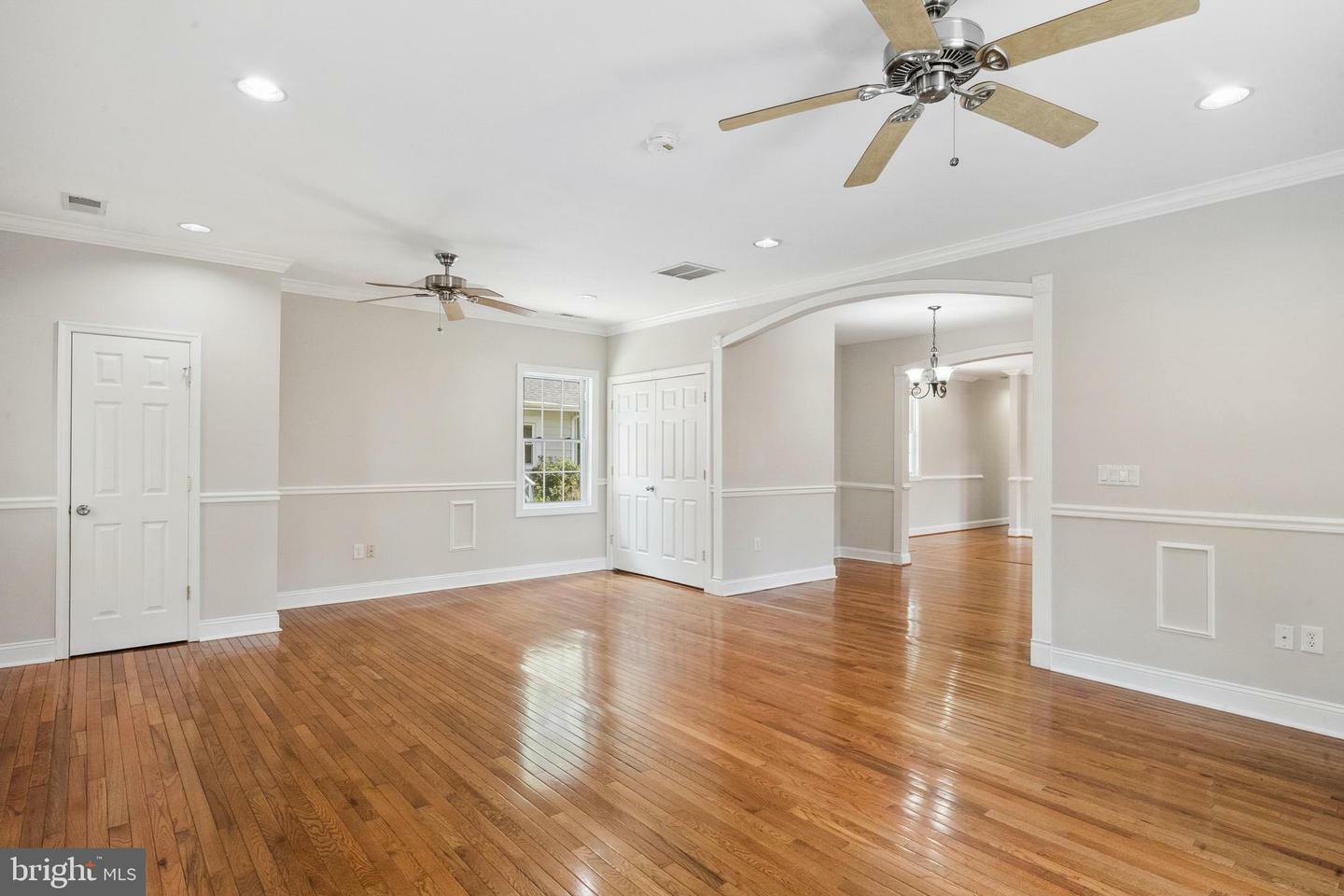 Property Photo: 6442 Holyoke Drive VA 22003