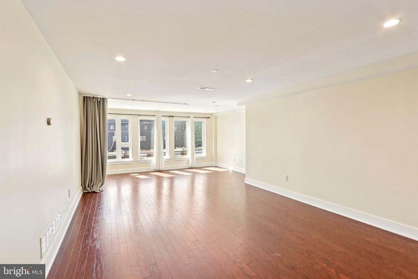 Property Photo: 741 N 20th Street 6 PA 19130