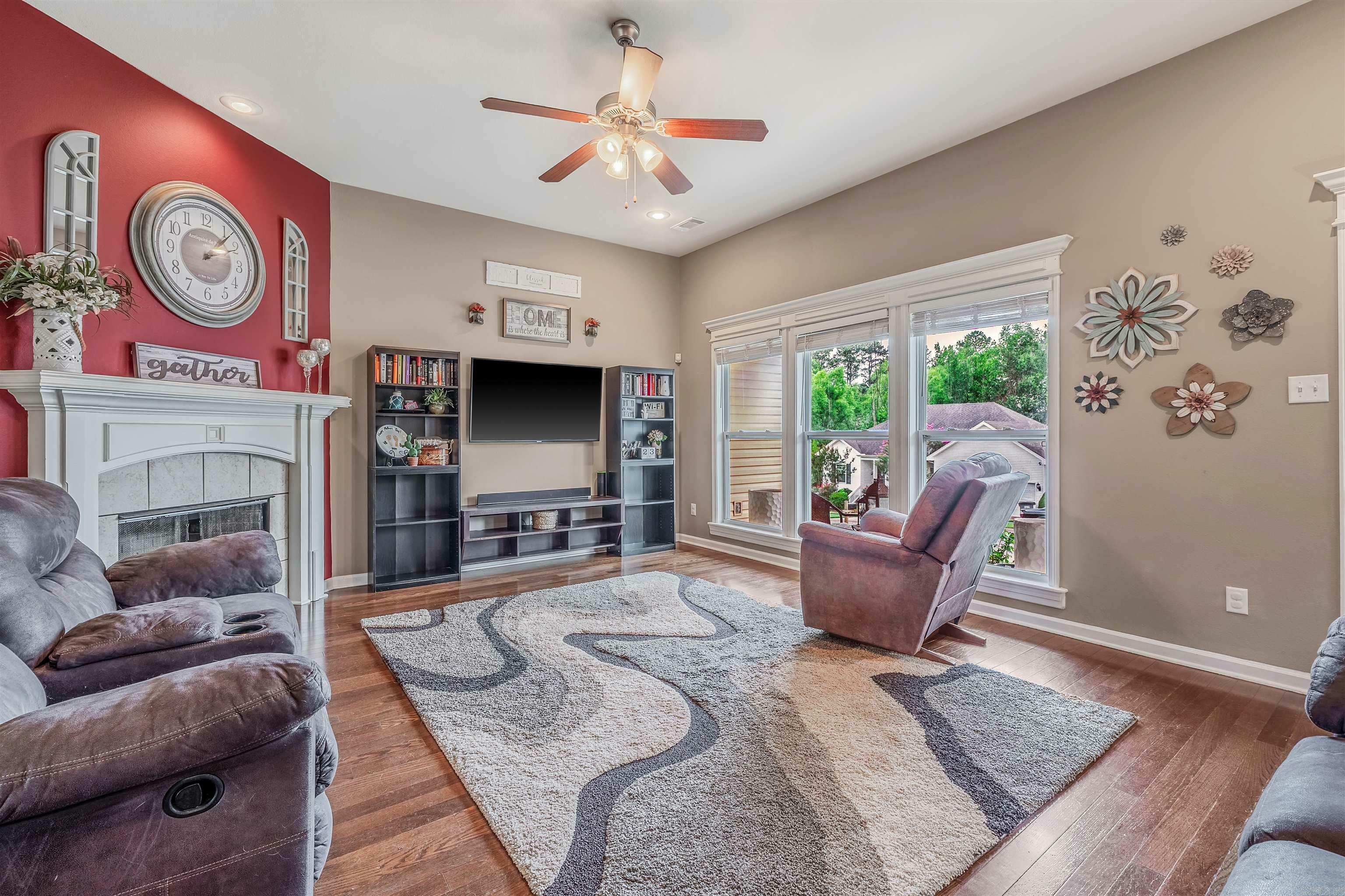 Property Photo: 406 Derek Court AR 72002