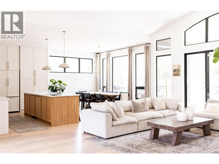 Photo de la propriété:  2690 Placer Place  BC V0H 1H2 