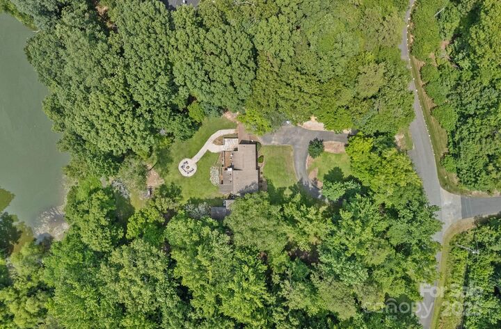 Property Photo: 640 Lochaven Road NC 28173
