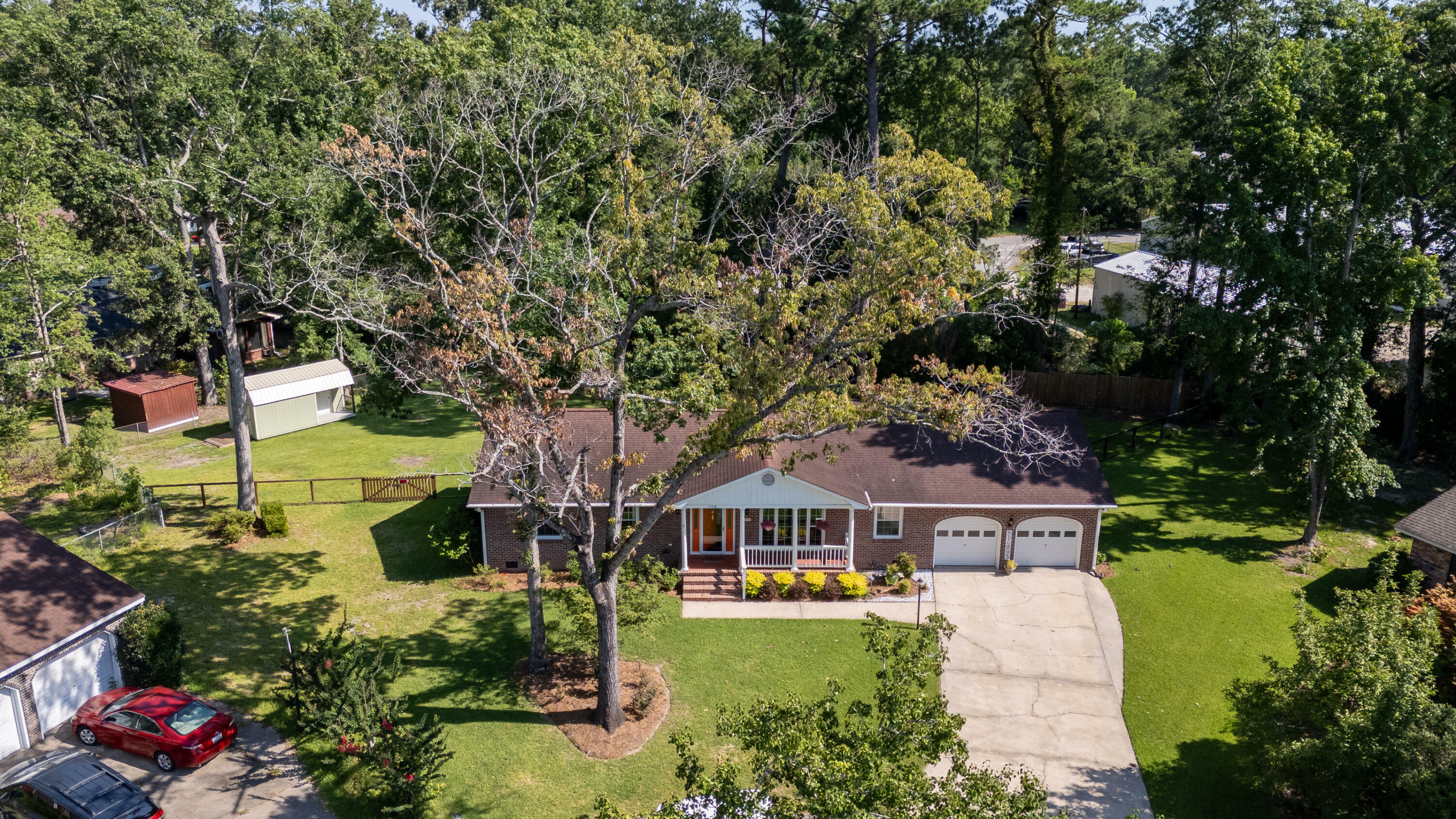 Property Photo: 106 Labrador Court SC 29485