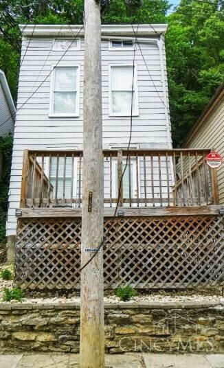 Property Photo:  2473 Everglade Place  OH 45214 