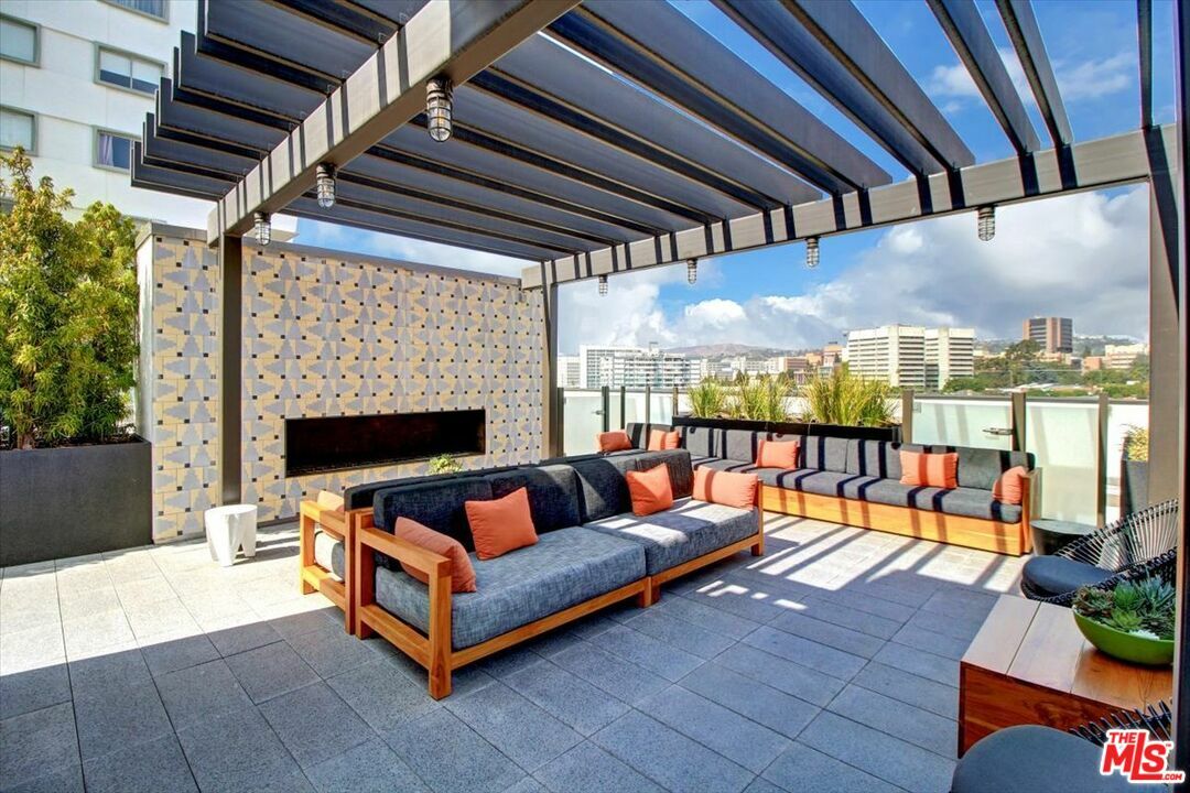Property Photo: 10777 Wilshire Blvd CA 90024