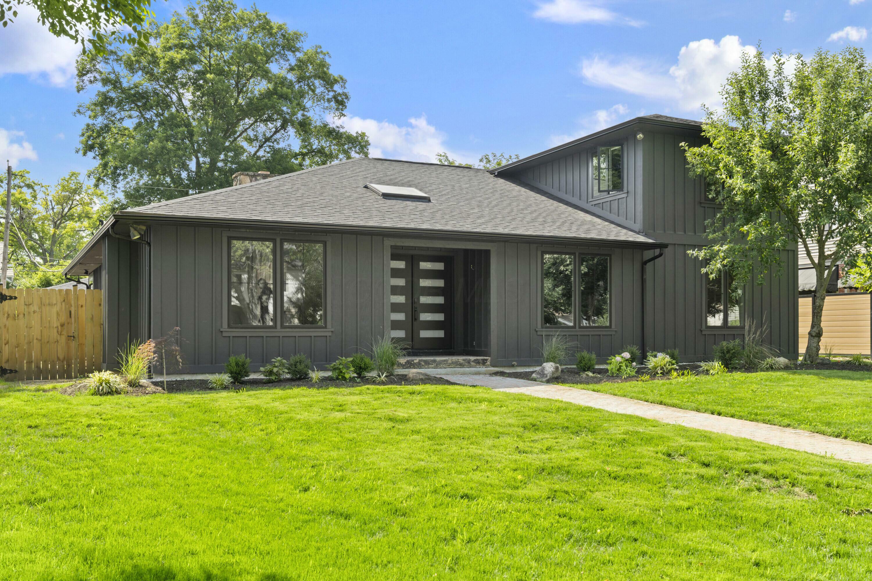 235 S Stanwood Road  Columbus OH 43209 photo