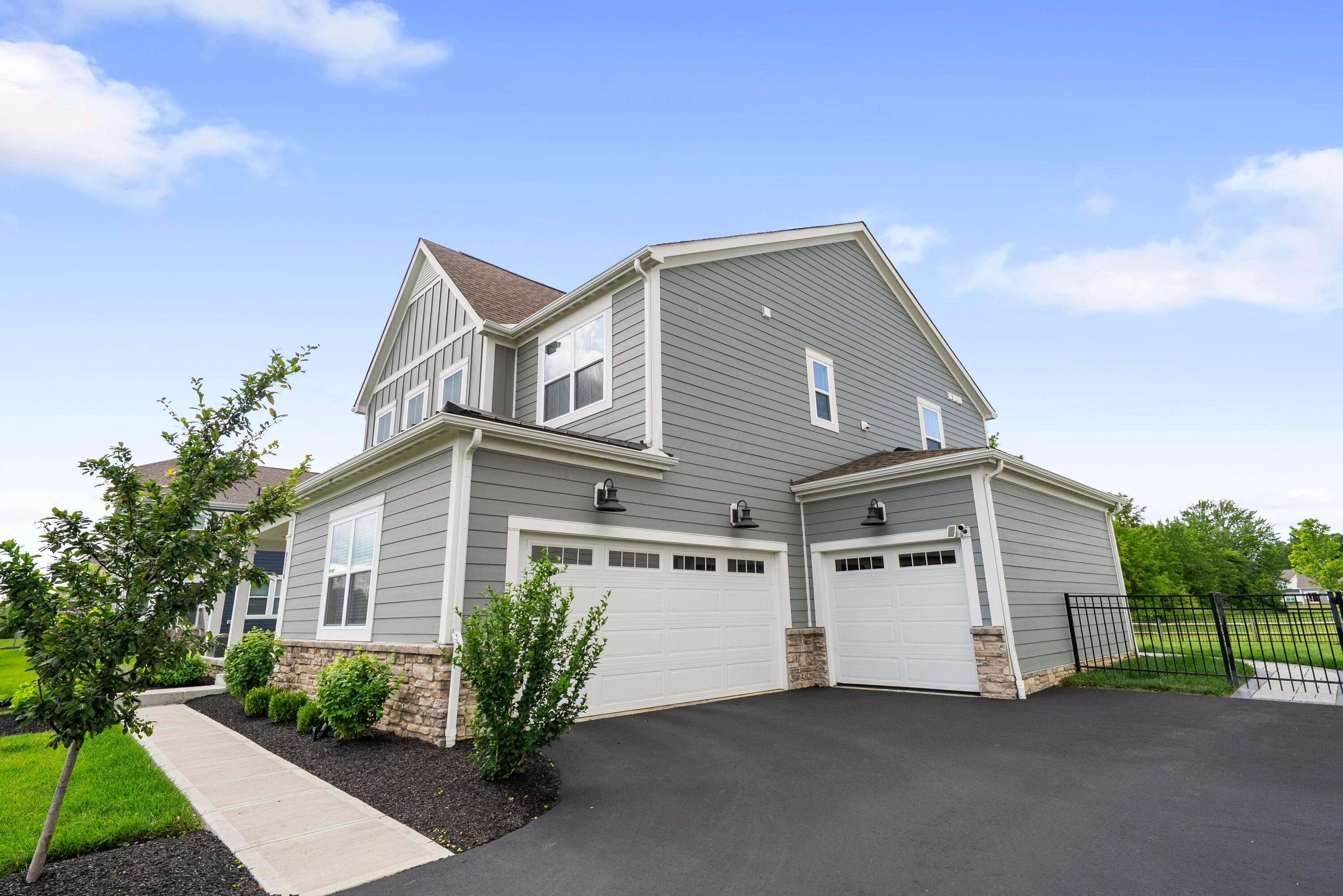Property Photo: 9216 Shadwick Way OH 43004