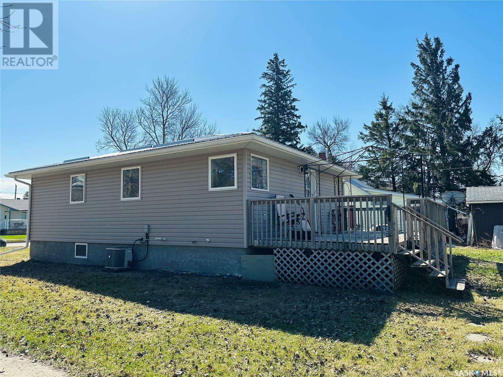 Property Photo: 220 Minto Street SK S0G 0Y0
