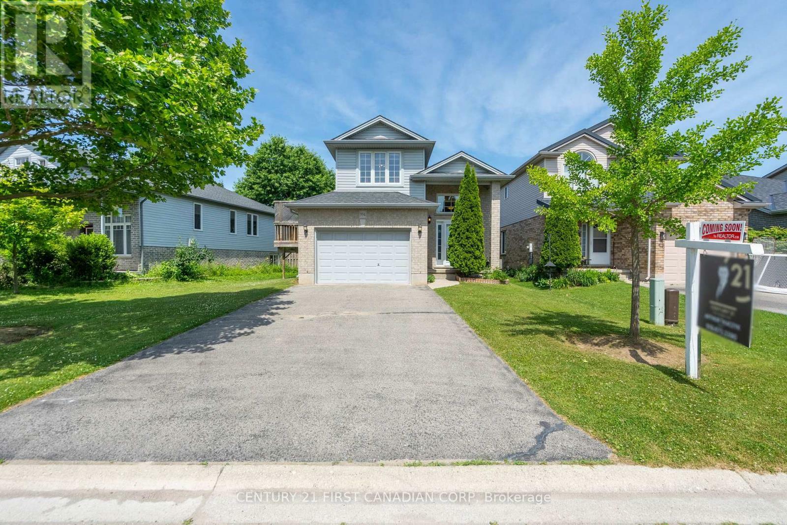 Photo de la propriété: 994 Marigold Street ON N5X 4N8