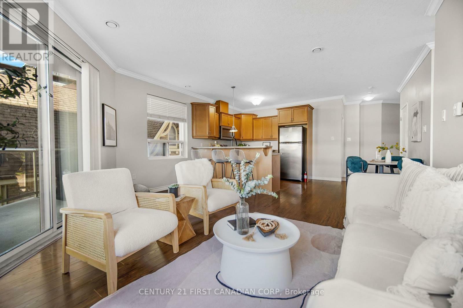 435 Colborne Street 208  London East (East F) ON N6B 2T2 photo