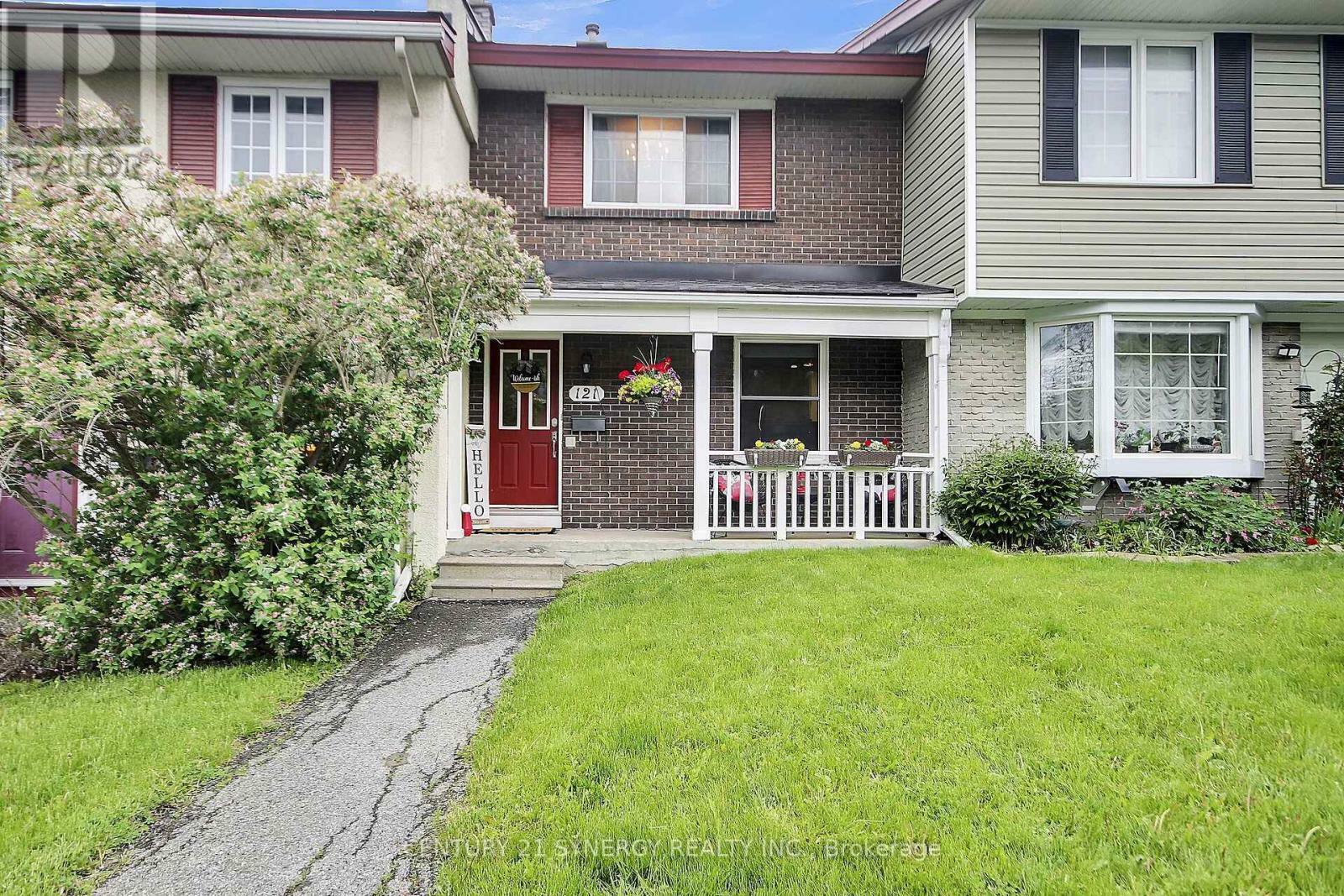 Property Photo: 121 Monterey Drive ON K2H 7A9